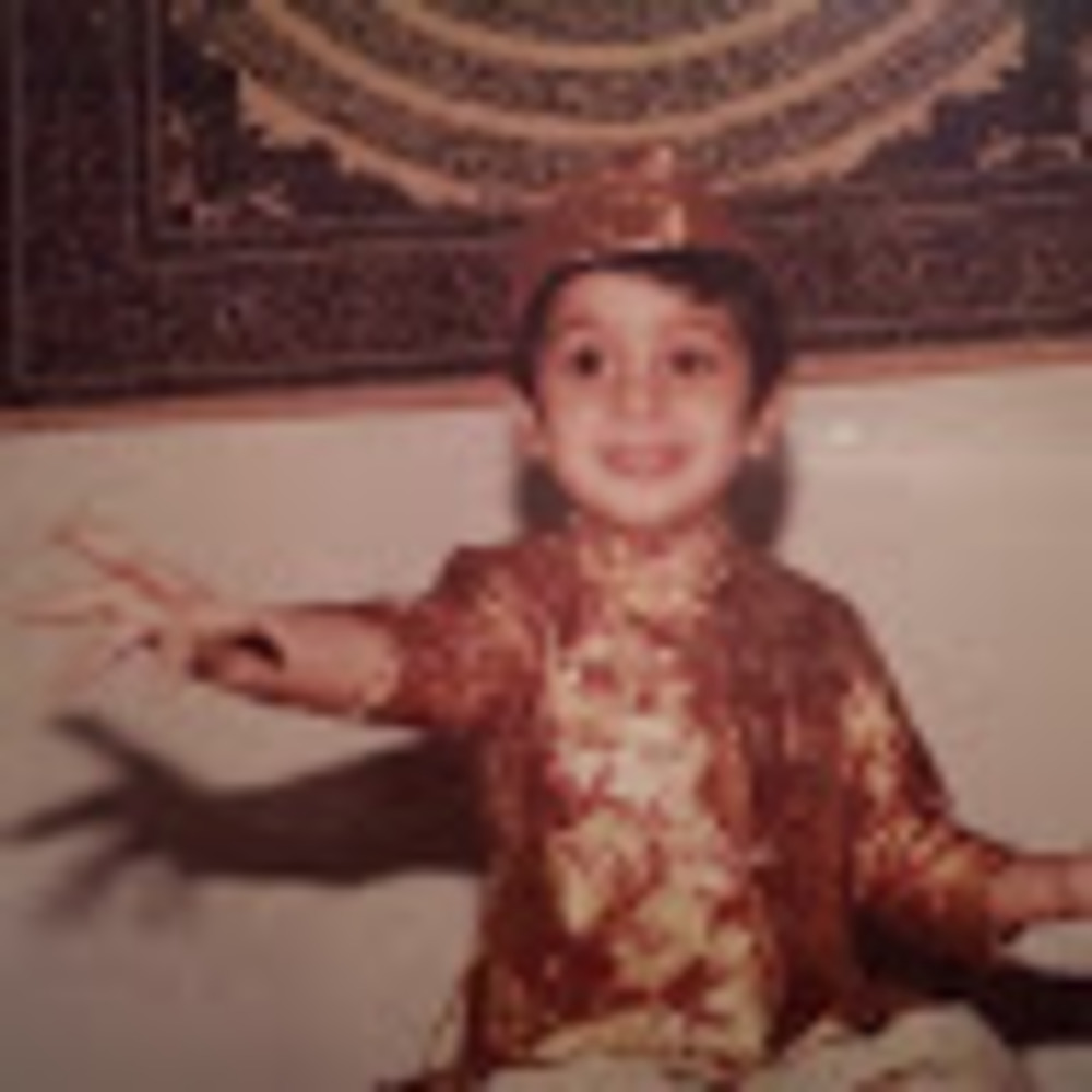 Meet your Posher, Adil